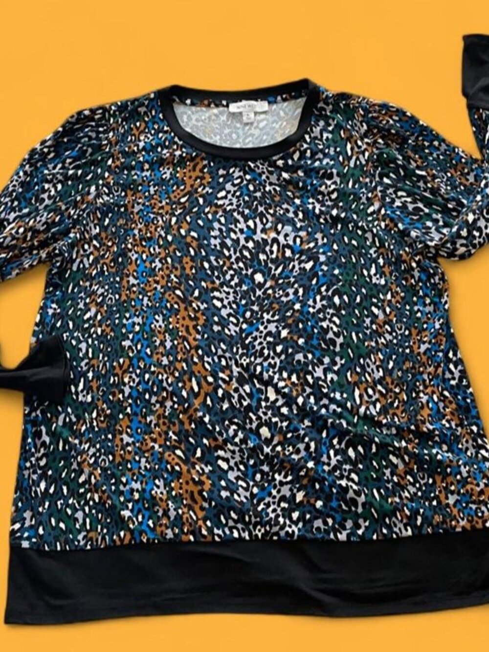 Nine West Animal Print Top XL Crewneck Long Sleeve